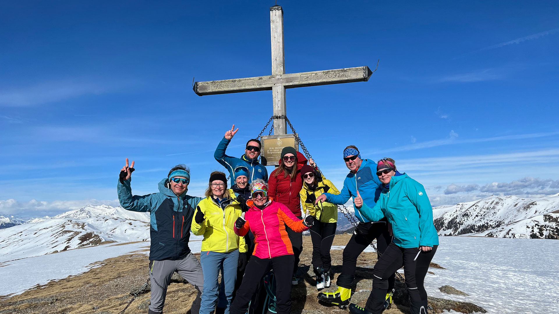 00_landhotel-lindenhof_header_skitour-gruppe